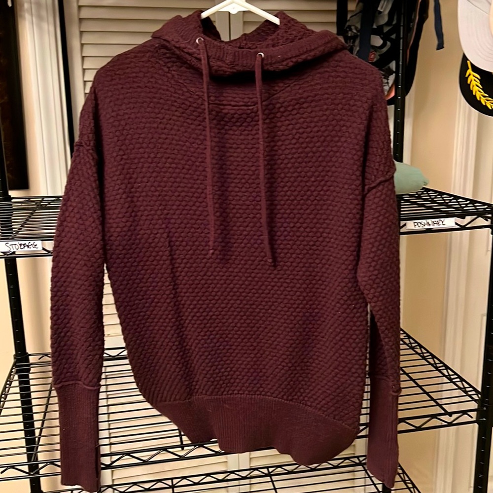 Cynthia Rowley Activewear maroon sweater size small
